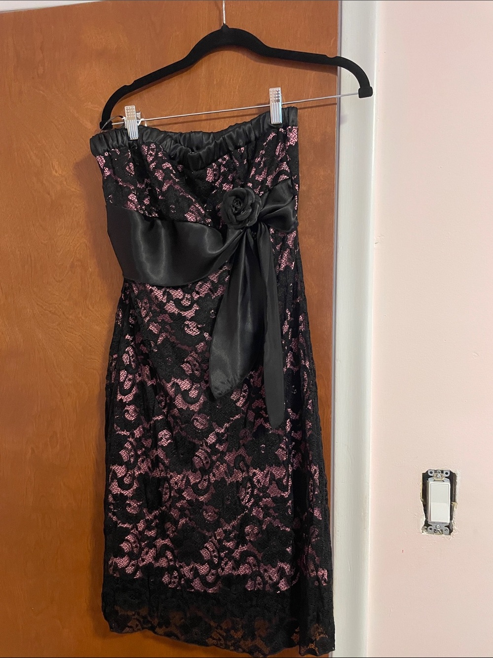 Lace overlay strapless midi dress
